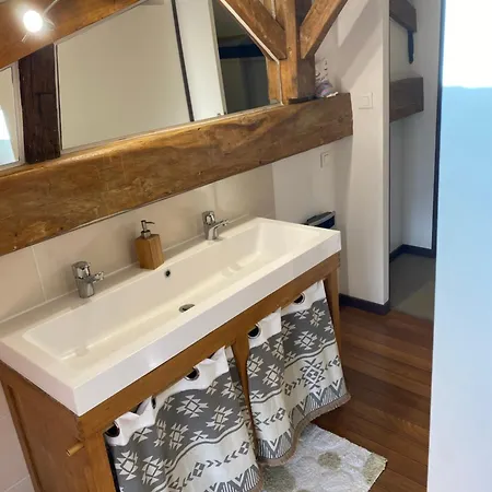 Privée Dans Longère Saint-Seurin-de-Bourg