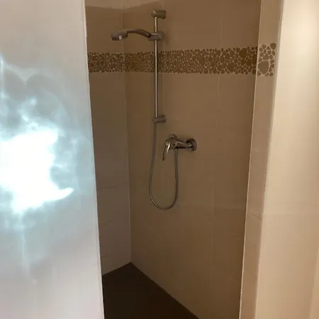 Privée Dans Longère